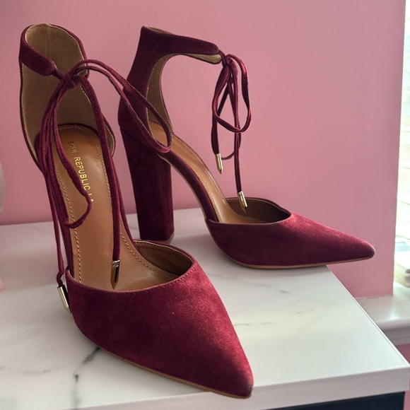 ❤️ REPOSH Red Heels ❤️ - Picture 5 of 5